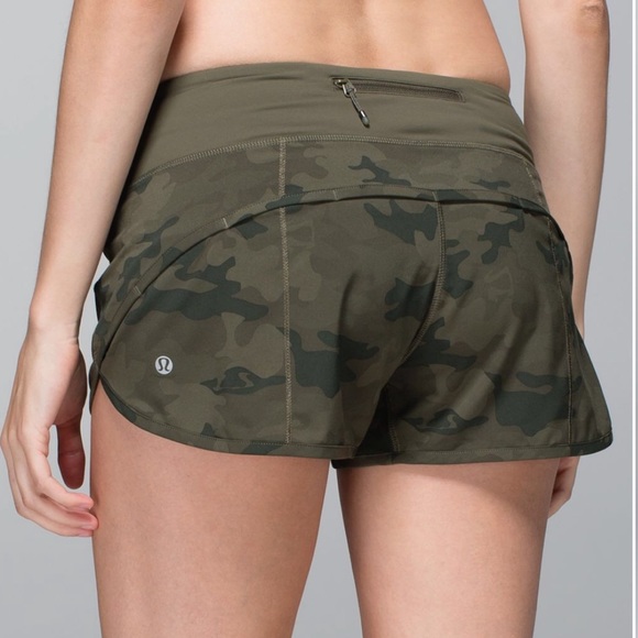 Lululemon Fatigue Camo Speed Shorts Sz 2 - Picture 3 of 3